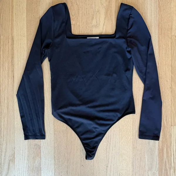 Aritzia Babaton Black Long Sleeve Bodysuit - Image 2