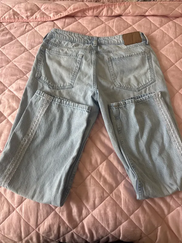 Aeropostale Low-Rise Baggy Jeans With Lace Detailing - Image 2