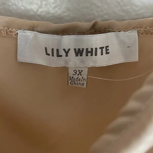 NWT Lily White Satin Bedazzled Fringe Crop Top sz 3X - Image 4
