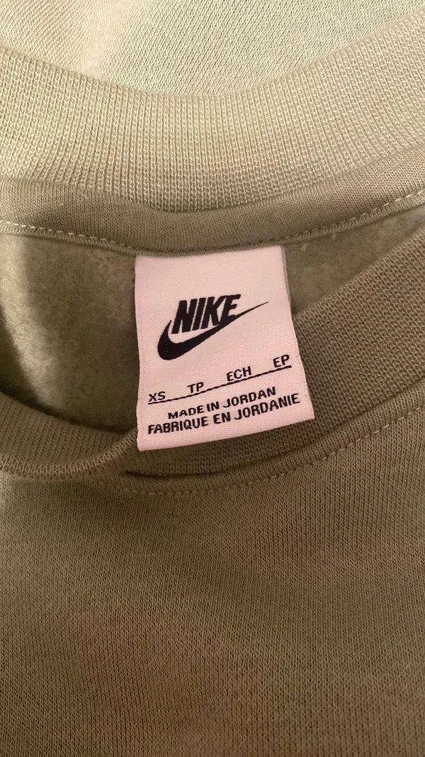 Nike Green Crew Neck - Image 3