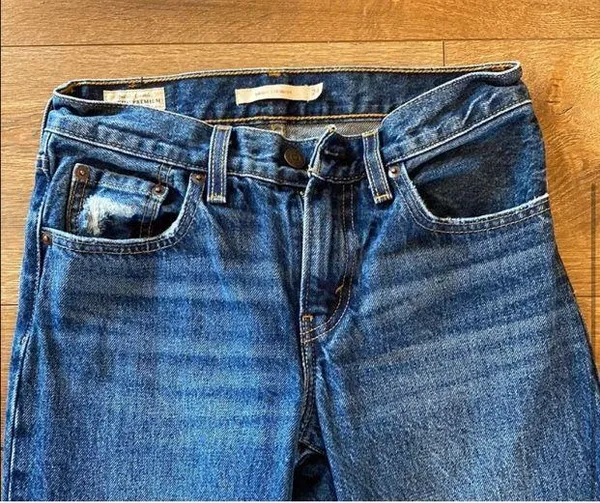 NWOT Levi’s Middy Straight Jeans - Image 3
