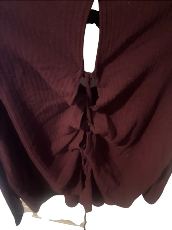 Burgundy ribbed tunic keyhole front and unique tie back Red - Image 4