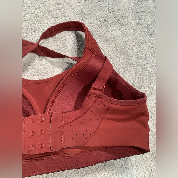 Lululemon sports bra red - Image 9