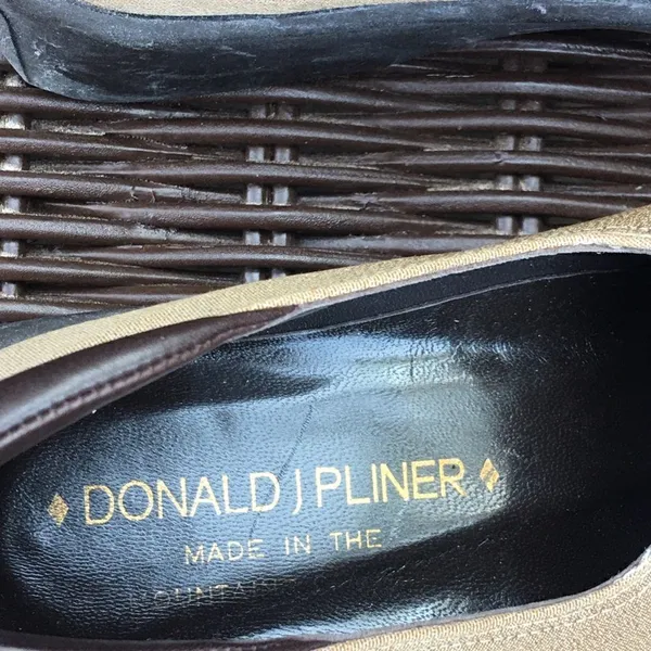 Donald Jeans Pliner metallic platform shoes 6M - Image 3