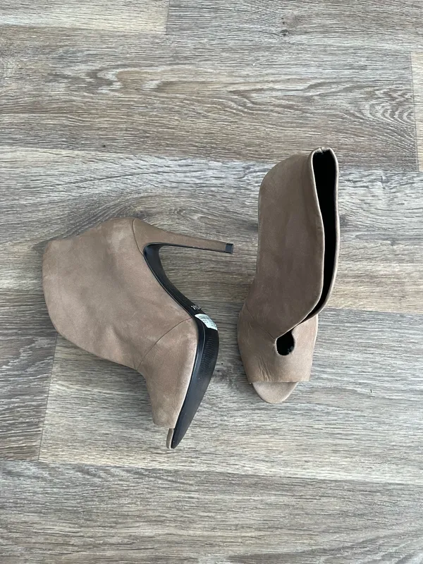 Schultz brown leather booties - Image 3