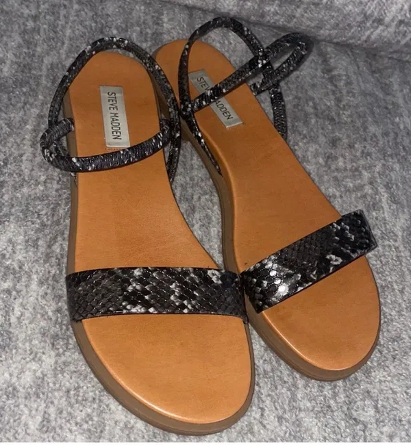 Steve Madden Sandals - Image 2