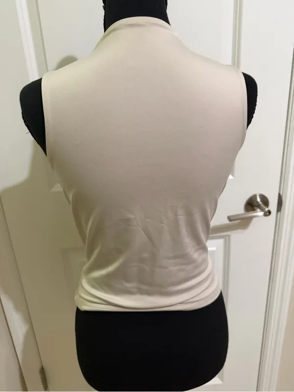 Abercrombie Soft A&F Collection Ruched Tank Top Medium - Image 4