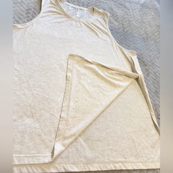 FABLETICS  Tunic Tank Top With Open Sides  Sand color-Size 1X - Image 4