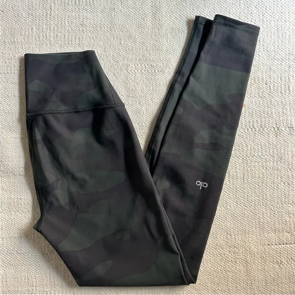 ALO Yoga Black Leggings High Waist Performance - Image 3