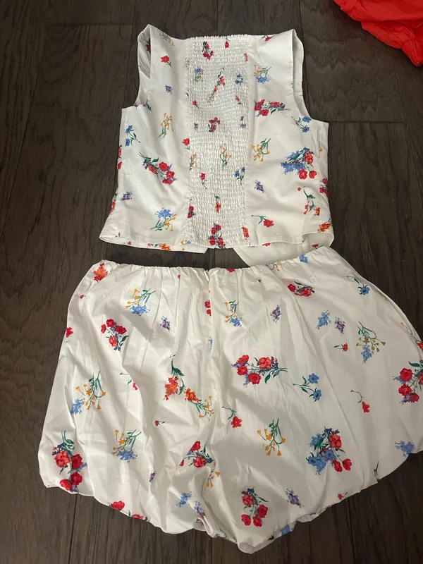 WAYF Floral Set - Image 3