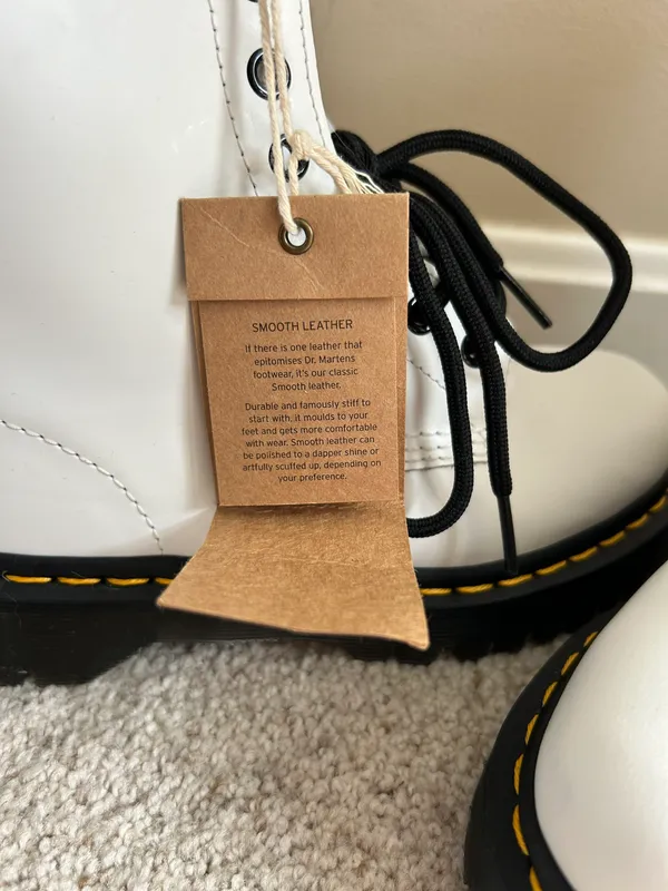 Dr. Martens NWT - Image 2