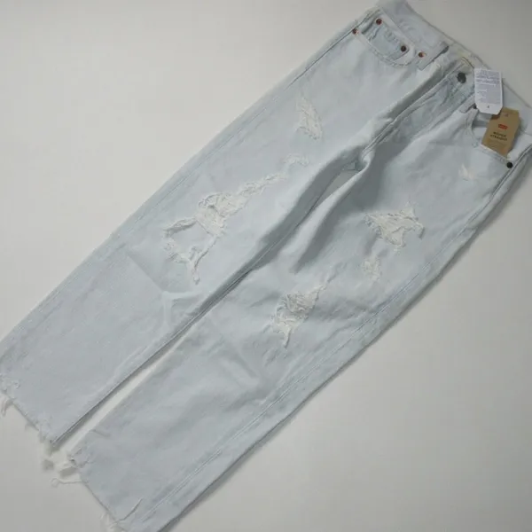 NWT Levi's Wedgie Straight in Thin Ice Destroyed Rigid Denim Crop Jeans 32 $128 - Image 4