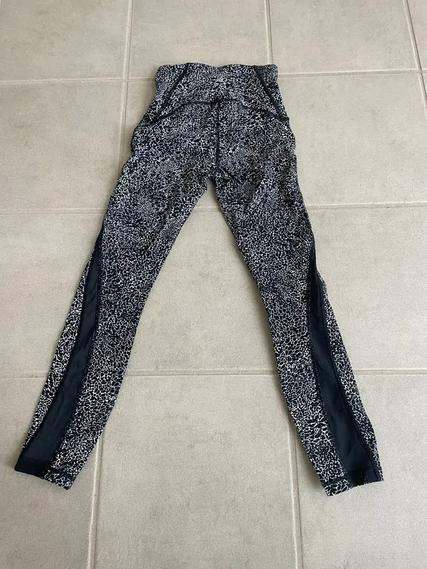 Lululemon black leggings - Image 3