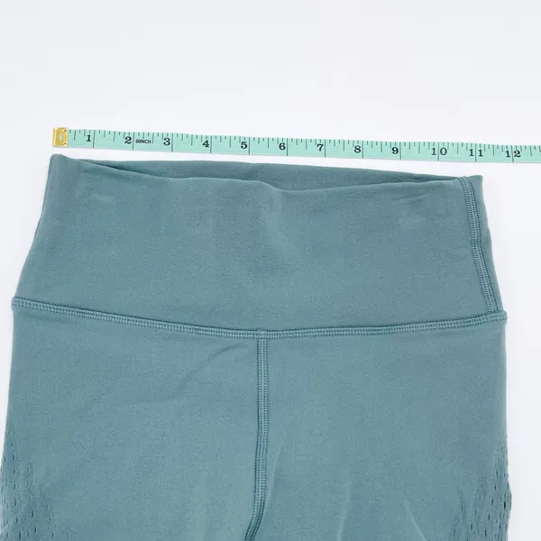 Lululemon Reveal Short Size 4 Digital Rain Tidewater Teal Green Seamless Bike - Image 8