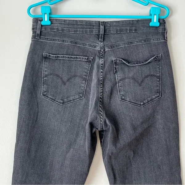 Levi Strauss 721 High Rise Skinny Jean in Faded Black Size 31 - Image 7