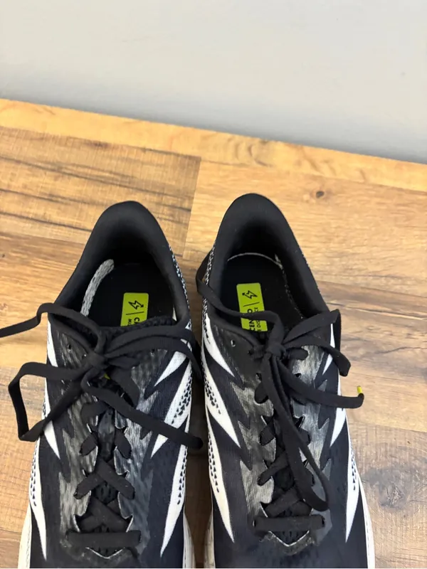 Hoka One One Crescendo MD Track Spikes Athletic Shoes - Image 6