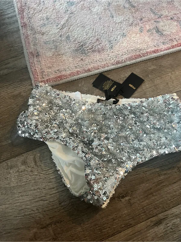 NWT Maje Silver Tutterfly Sequin Culotte Hipster Shorts - Image 11