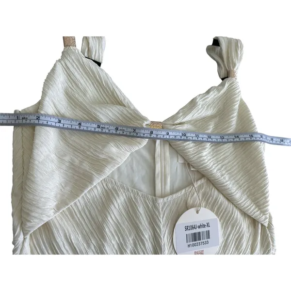 Sun white cut-out maxi dress with gold-tone hardware details on the straps - Image 9