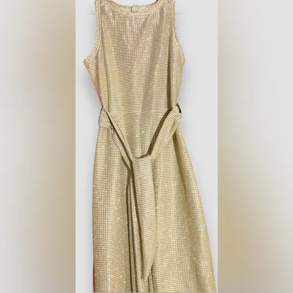 Gold Metallic 1 piece Cutout Jumpsuit NWOT💖 - Image 5