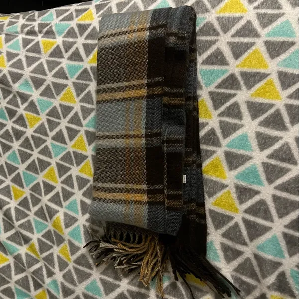 76x27” oversized plaid scarf Blue - Image 2