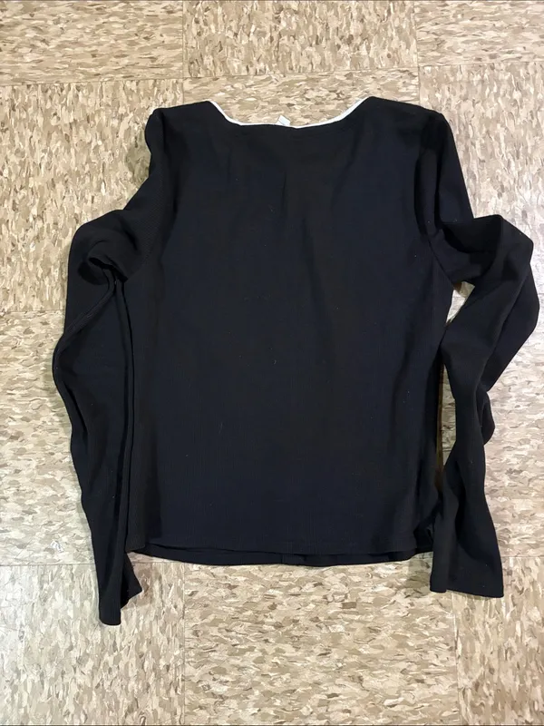 Lovers + Friends Black Button-Down Top with White Trim - Image 5