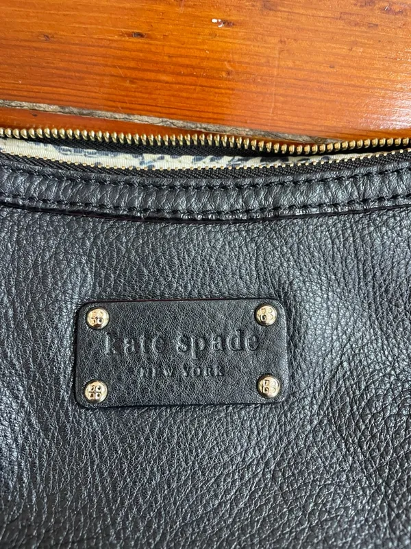 Kate Spade New York Black Pebbled Leather Crossbody Shoulder Bag Classic 🧡🎀 - Image 11