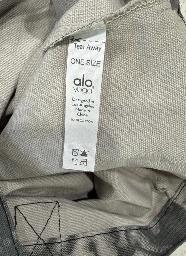 Alo yoga tie dye tote NWT - Image 4