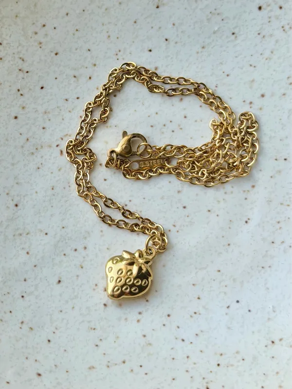 Handmade gold tone fully stainless steel simple fairy strawberry necklace🍓 - Image 4