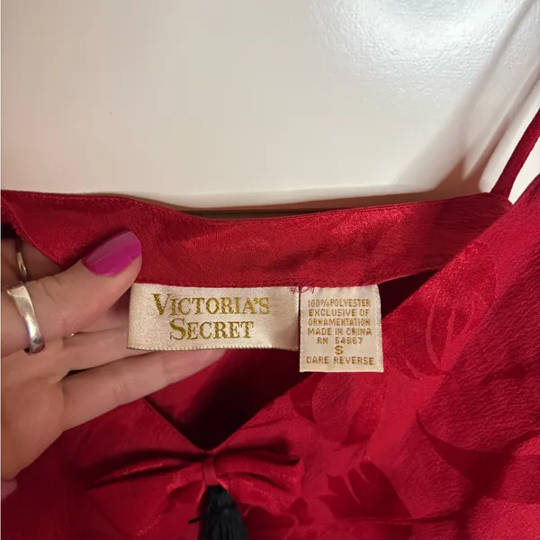 Vintage gold label Victoria’s Secret lingerie red slip dress Size Small - Image 2