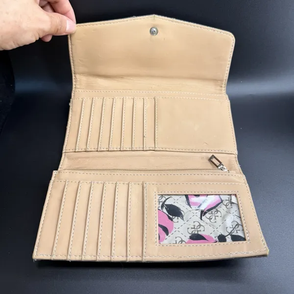 GUESS women's accessory wallet from‎ the brand - Image 5