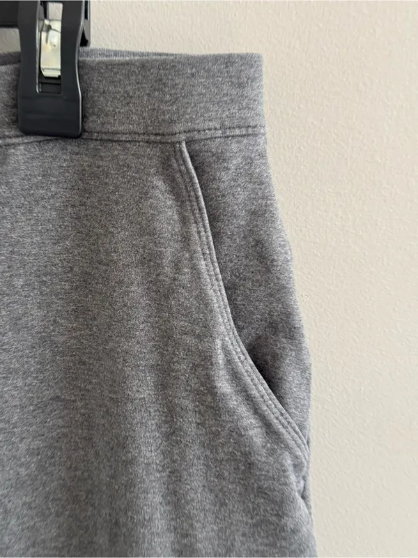 L.L.Bean Women’s Large Petite Gray Pull-On Stretch Knit Pants Straight Leg - Image 5