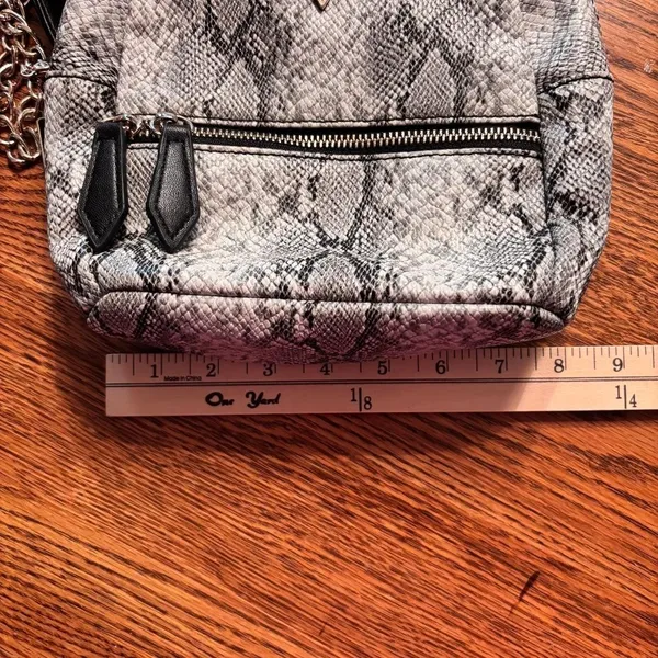 Guess Backpack Purse Grey Snakeskin design Small Chain‎ straps - Image 8