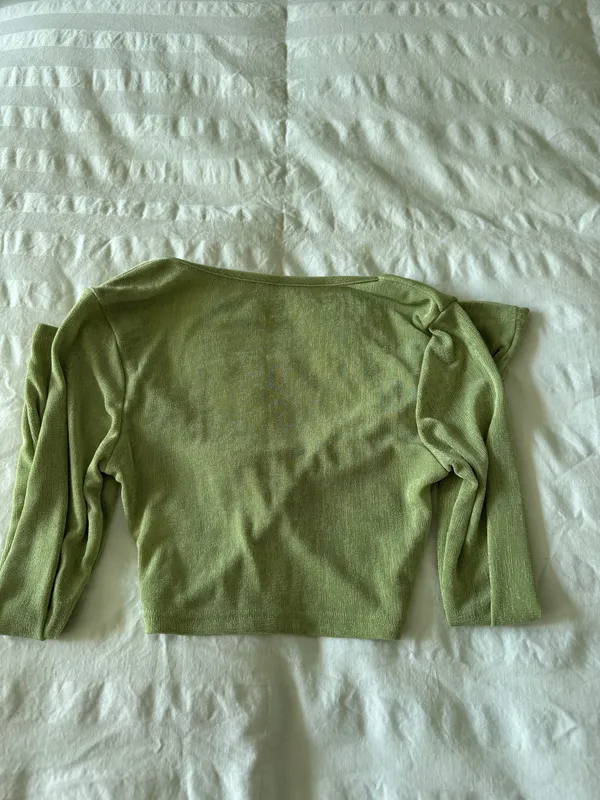 Green Long Amazon Sleeve Top Crop - Image 2