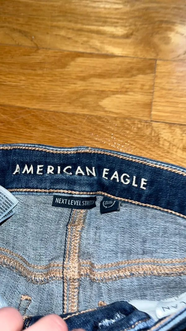 American Eagle Women’s Dark Blue Distressed Jeans - Image 4