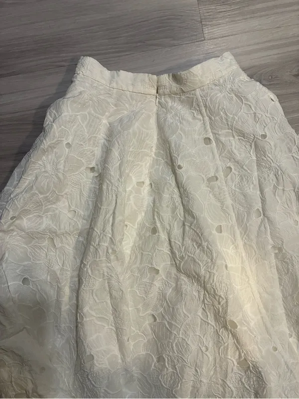 Mac Duggar White Eyelet Midi Skirt - Elegant A-Line - Image 7