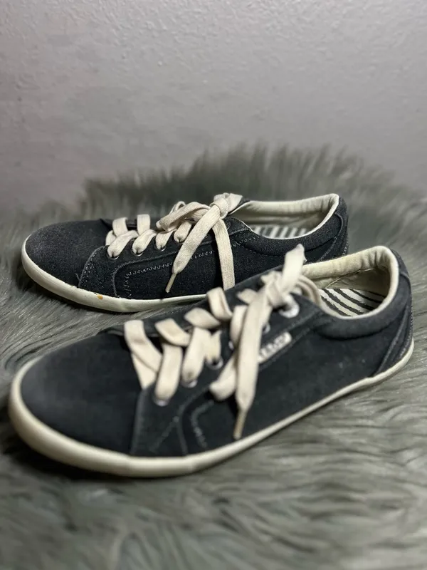 Taos Moc Star Sneakers Graphite Dark Gray Distressed Canvas Size 7W - Image 5