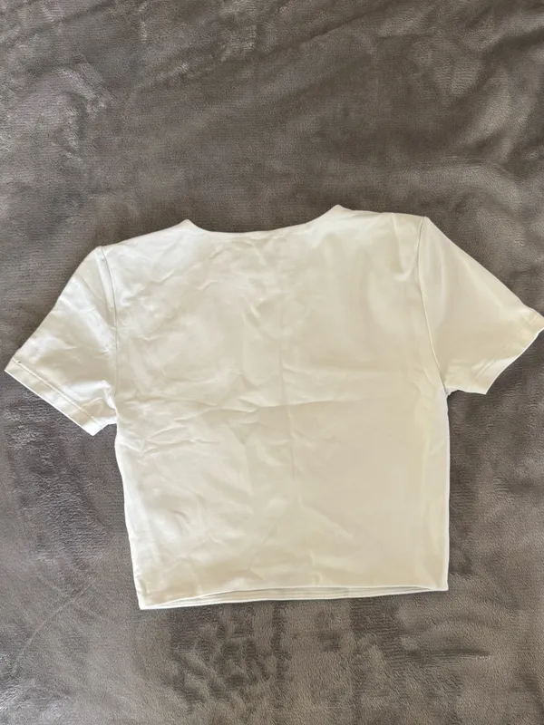 Aritzia Babaton Contour White Short Sleeve Cropped Crew Tee - Image 4