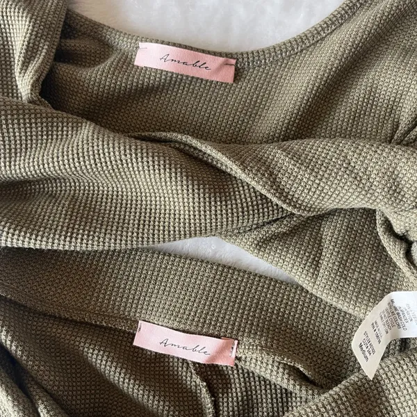 NEW Amable Women's Olive Green Set Medium - Image 4