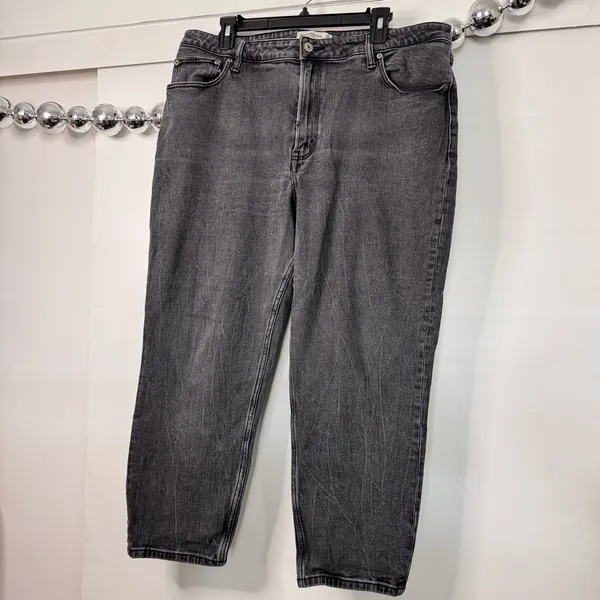 Abercrombie The Mom Jeans High Rise Black Wash - Image 3