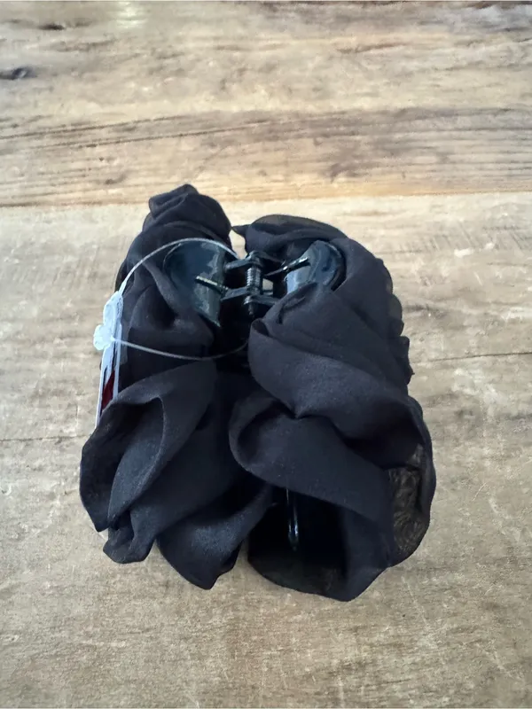 NWT Free People Black Scrunchie Hair Claw Clip - Image 4
