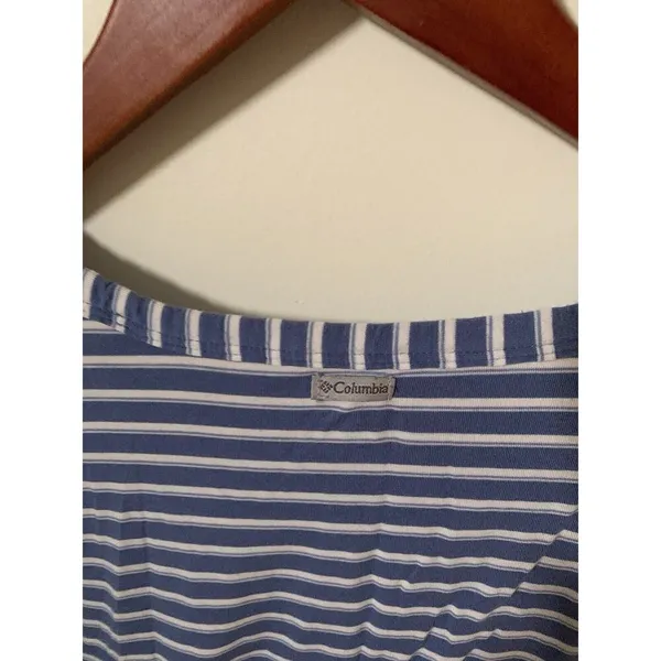 Columbia Womens Size L Top Activewear Blue White Striped V-neck Athletic Top - Image 4