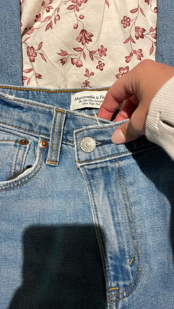 Abercrombie The 90s Slim Straight Ultra High Rise 27/4R - Image 4