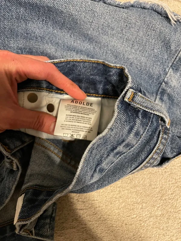 GUC Agolde Parker denim shorts in control - Image 6