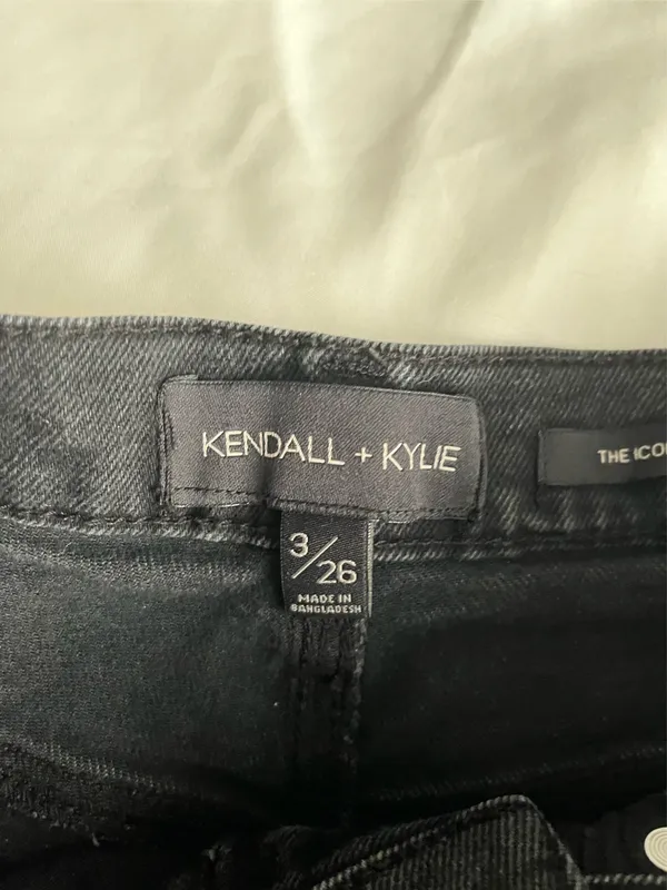 Kendall + Kylie Shorts Jean - Image 2