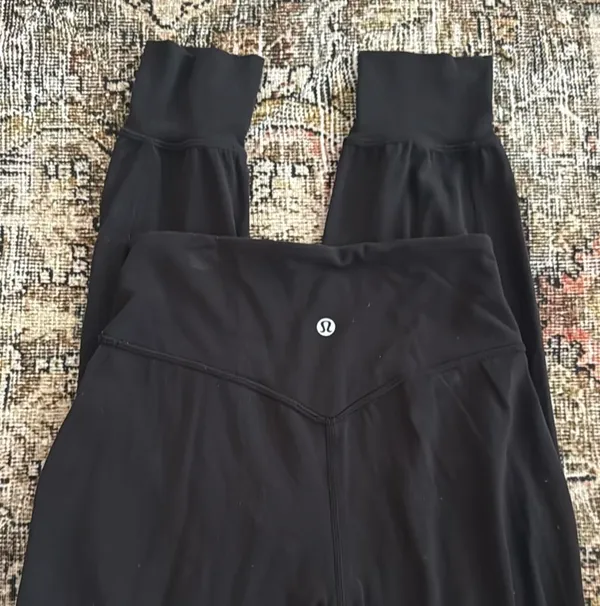 Lululemon Align Joggers 25" - Image 4