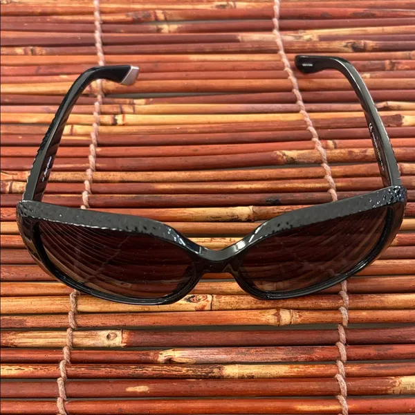 Juicy Couture Black Oversized Sunglasses - Image 4