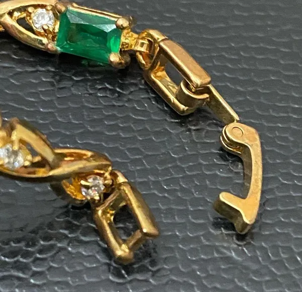 Unsigned Gold-tone Emerald Green & Clear CZ Stone 7.5” Tennis Bracelet 8.7g - Image 12