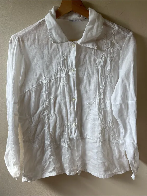 Vintage White Embroidered and Beaded Button-Down Shirt - Image 2