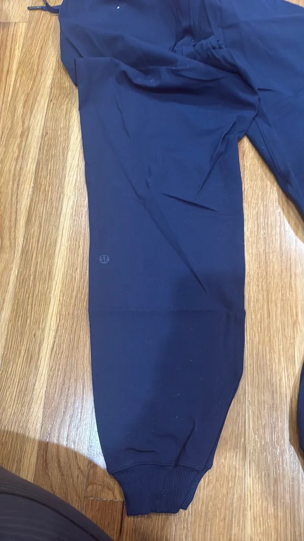 Lululemon Joggers - Image 4