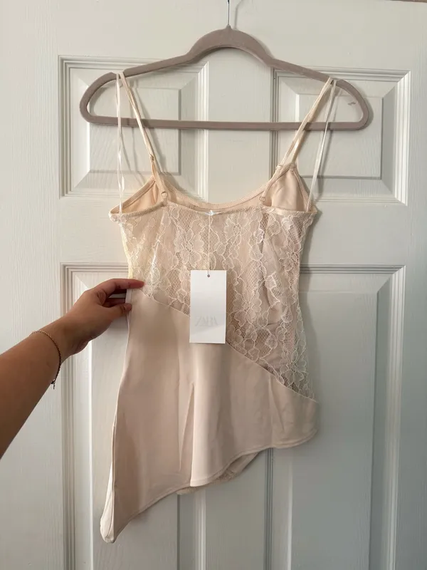 BNWT Zara Cream & White Patchwork Style Lace Trim Asymmetric Camisole - Image 8